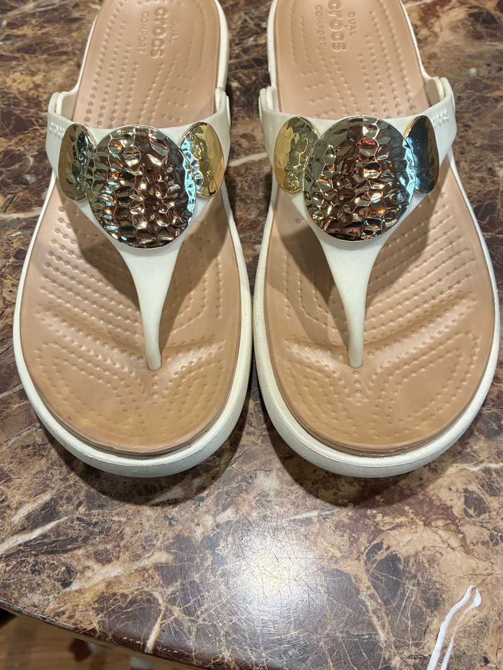Crocs Sanrah Hammered Circle Wedge Flip Sandal Womens